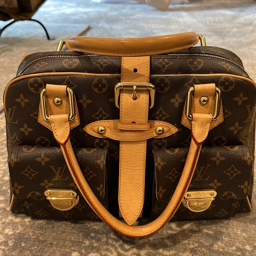 LOUIS VUITTON MANHATTAN GM WORN ONCE WITH ORIGINAL DUST BAG - Picture 15 of 16